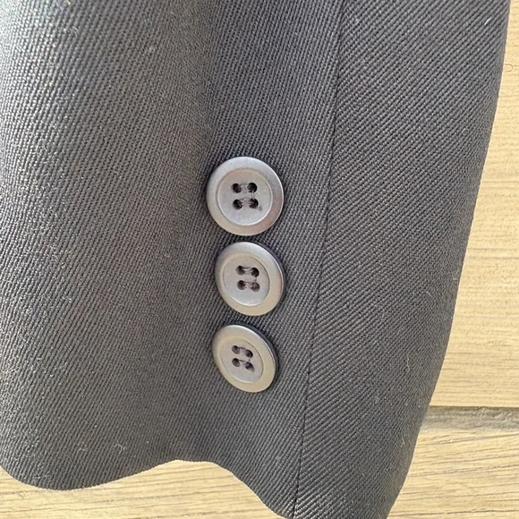 Vintage Cropped Wool Blazer – Puff Sleeve Black Jacket | 100% Wool - Picture 9 of 9